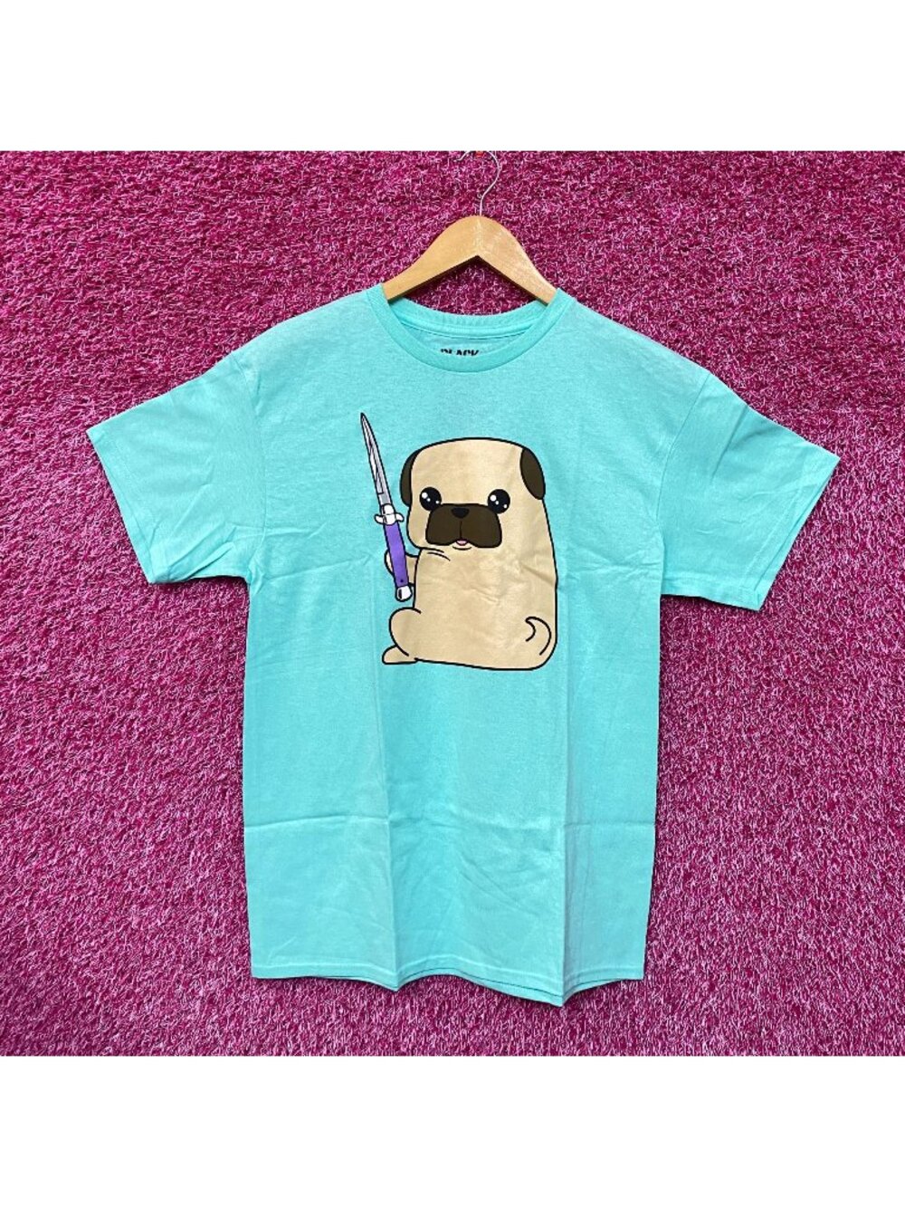 Kawaii Pug the Thug Butterfly Knife Doggo Black Matter Tee L